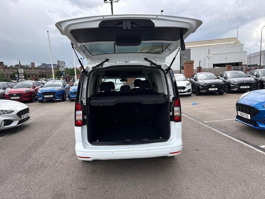 Ford Grand Tourneo Connect 2.0 Ecoblue Titanium LA24GPV White #6