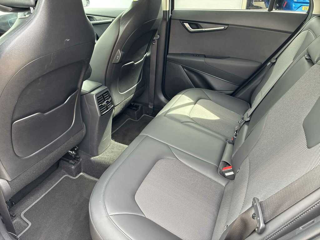Kia Niro 4 Red #15