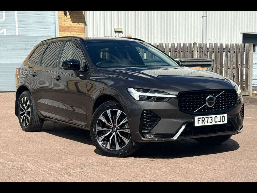 Volvo XC60 Suv White #1