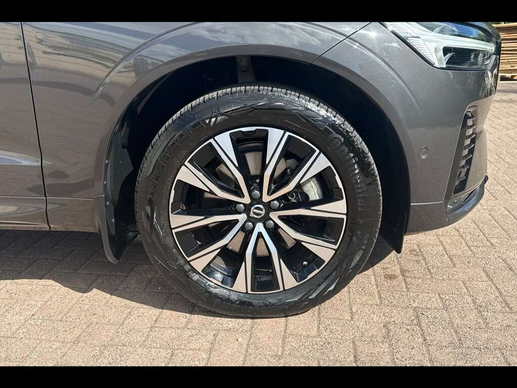 Volvo XC60 Suv White #6