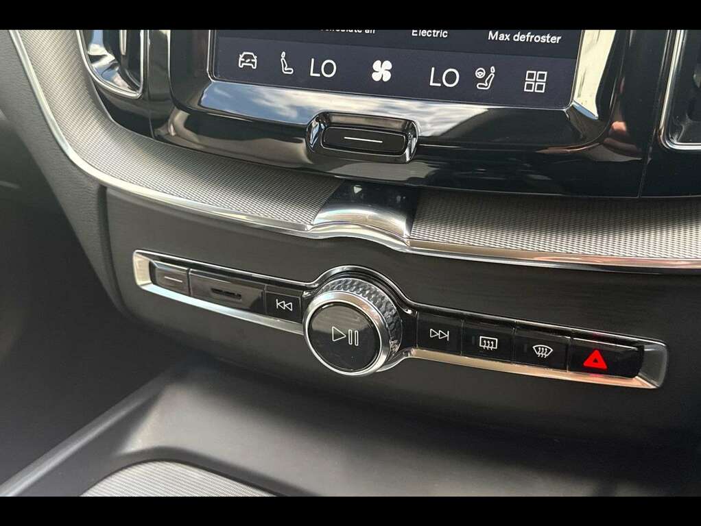 Volvo XC60 Suv White #22