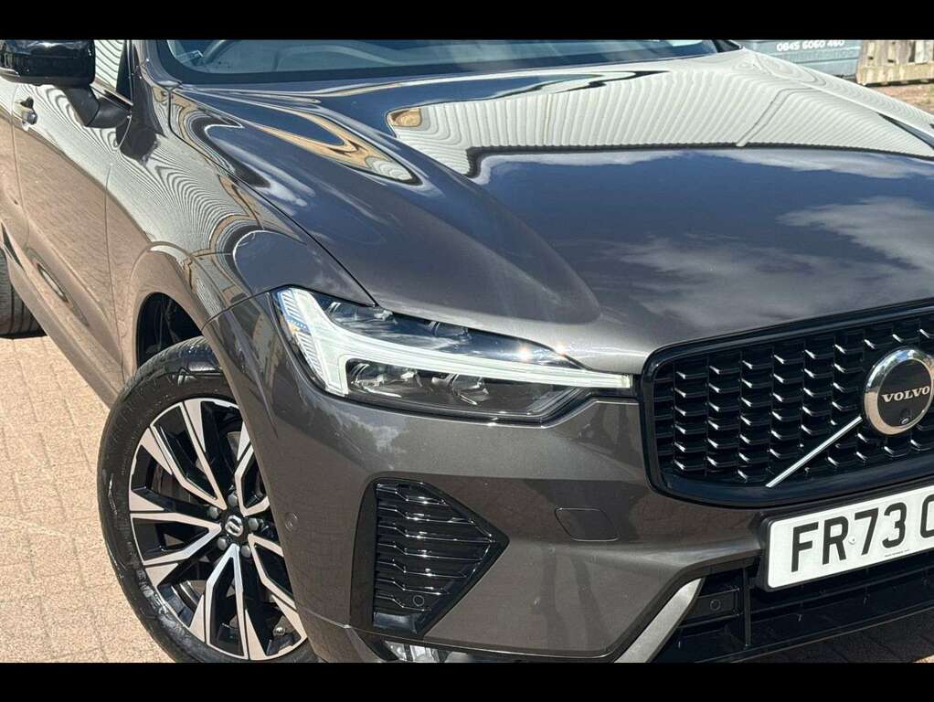 Volvo XC60 Suv White #33