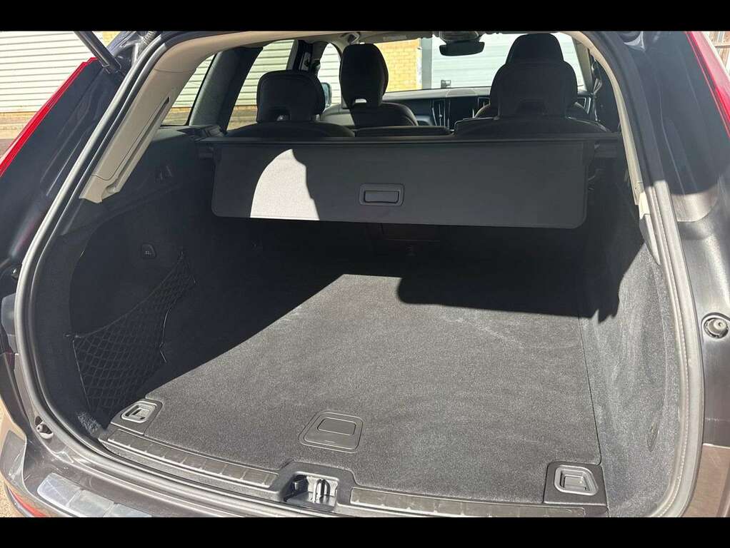 Volvo XC60 Suv White #17