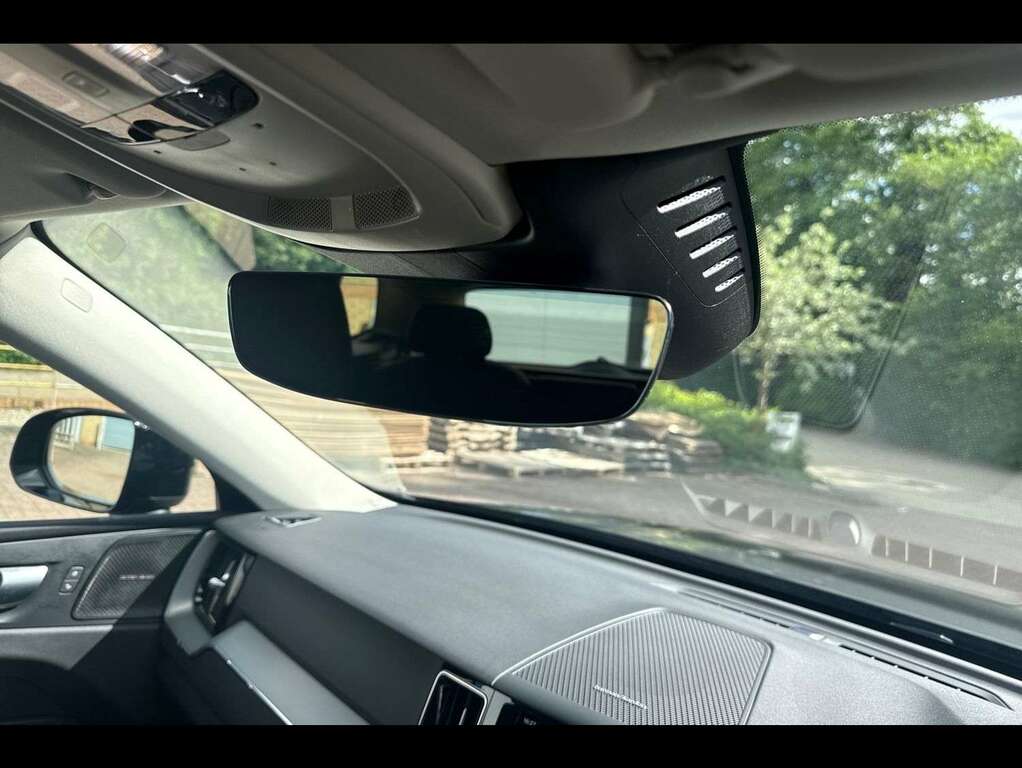 Volvo XC60 Suv White #14
