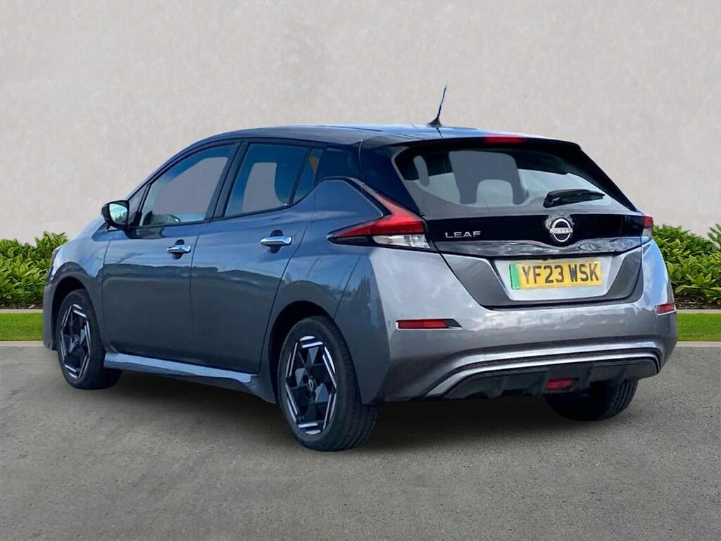 Nissan Leaf 39Kwh Acenta Hatchback 150 Ps Grey #2