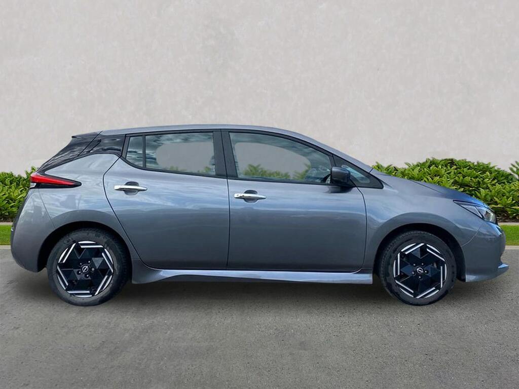 Nissan Leaf 39Kwh Acenta Hatchback 150 Ps Grey #3