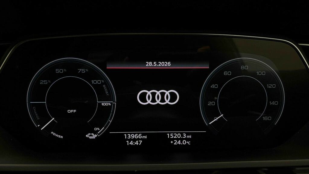 Audi E-tron Black Edition Black #8