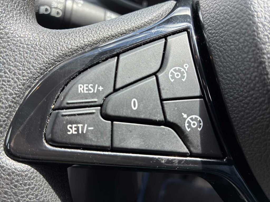 Dacia Sandero Essential White #24