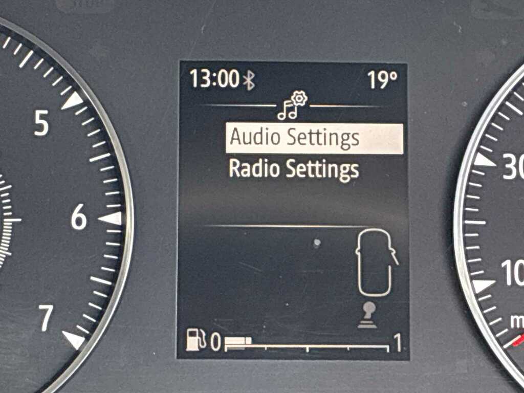 Dacia Sandero Essential White #37