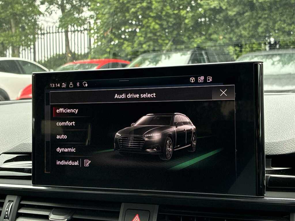 Audi A4 Avant Black Edition Grey #32