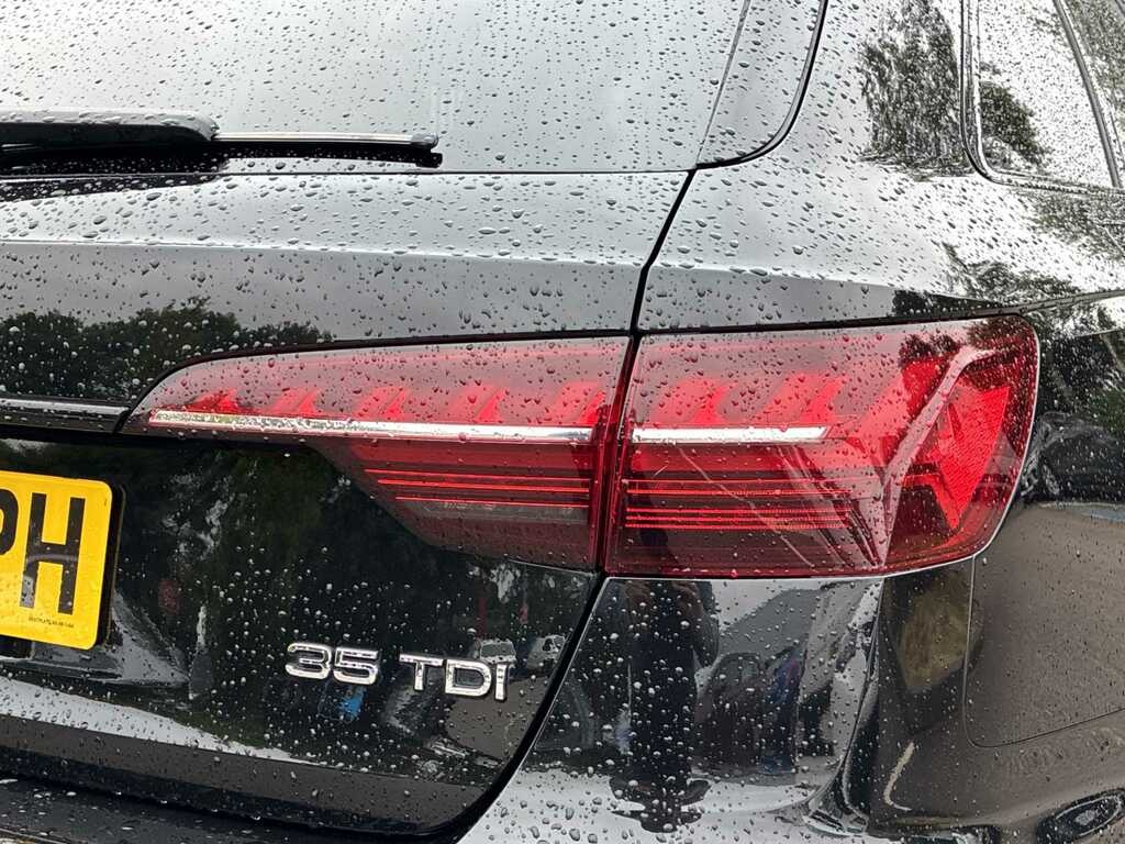Audi A4 Avant Black Edition Grey #16
