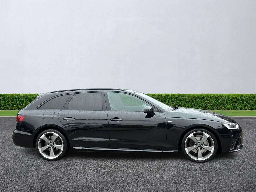 Audi A4 Avant 35 Tdi Black Edition S Tronic Black #3