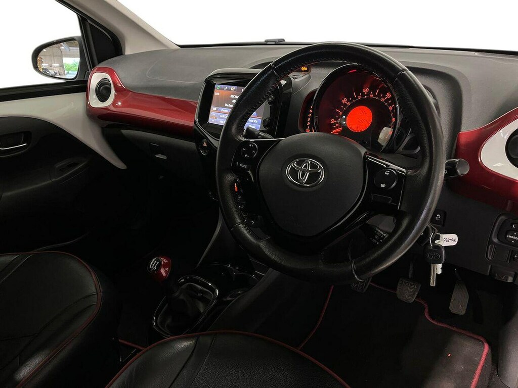 Toyota Aygo Hatchback 1.0 Red #15