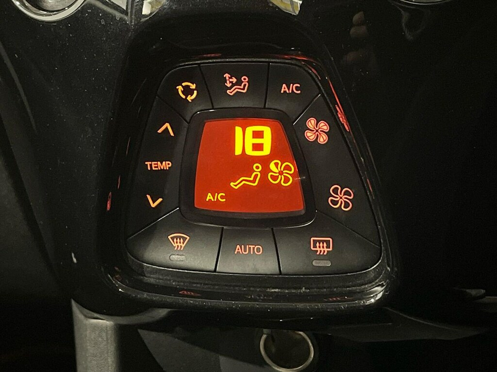 Toyota Aygo Hatchback 1.0 Red #12