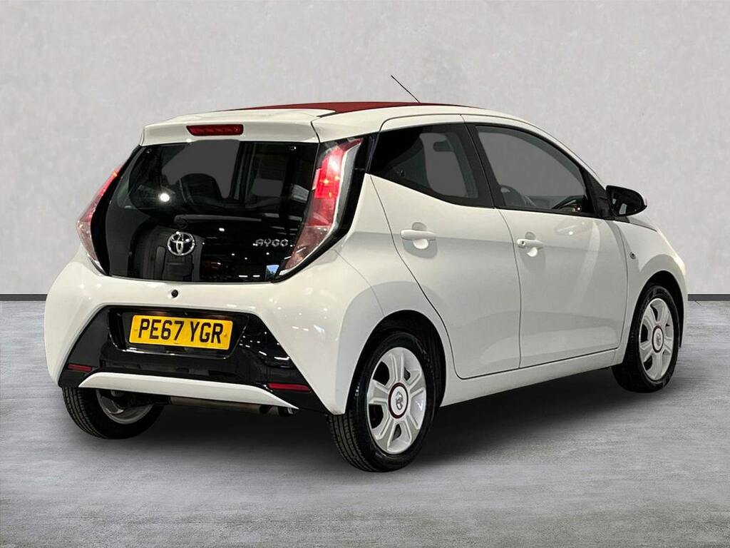 Toyota Aygo Hatchback 1.0 Red #18