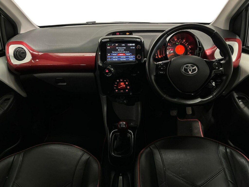 Toyota Aygo Hatchback 1.0 Red #8