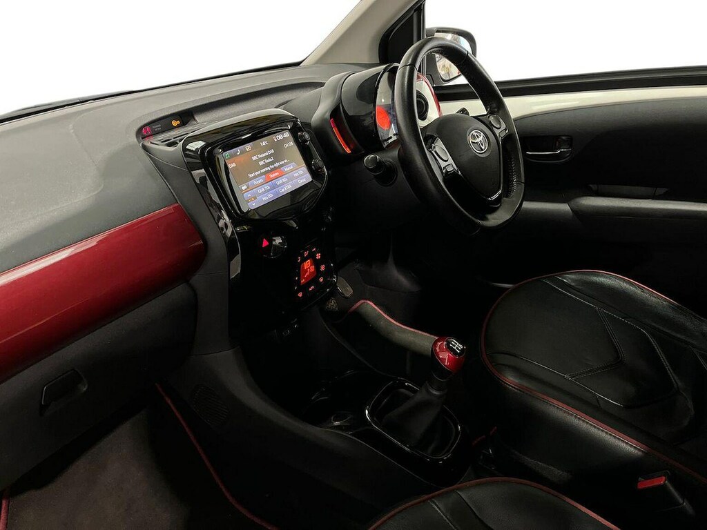 Toyota Aygo Hatchback 1.0 Red #7
