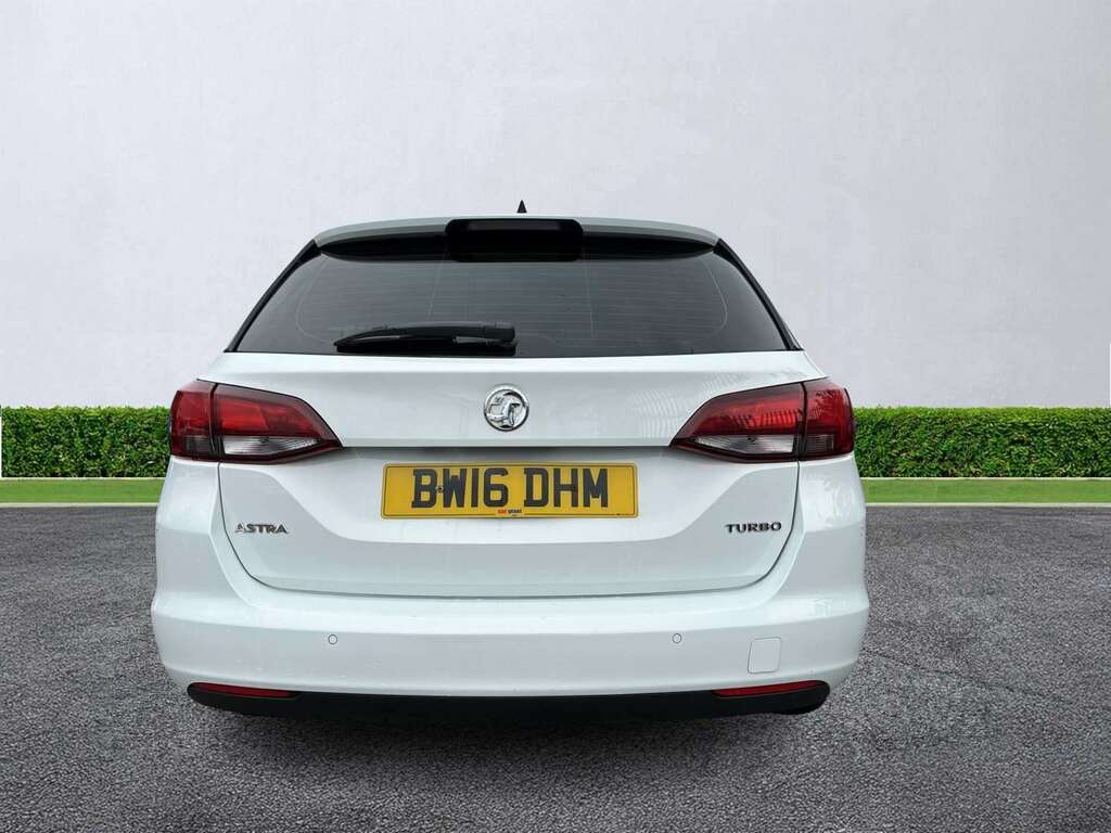 Vauxhall Astra 1.4T 16V 150 Elite Nav White #4