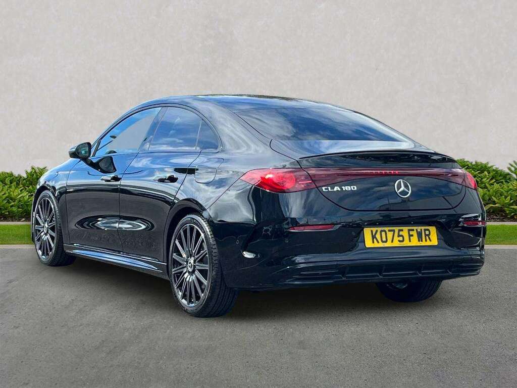Mercedes-Benz CLA Class Cla 180 Amg Line Premium Plus Black #2