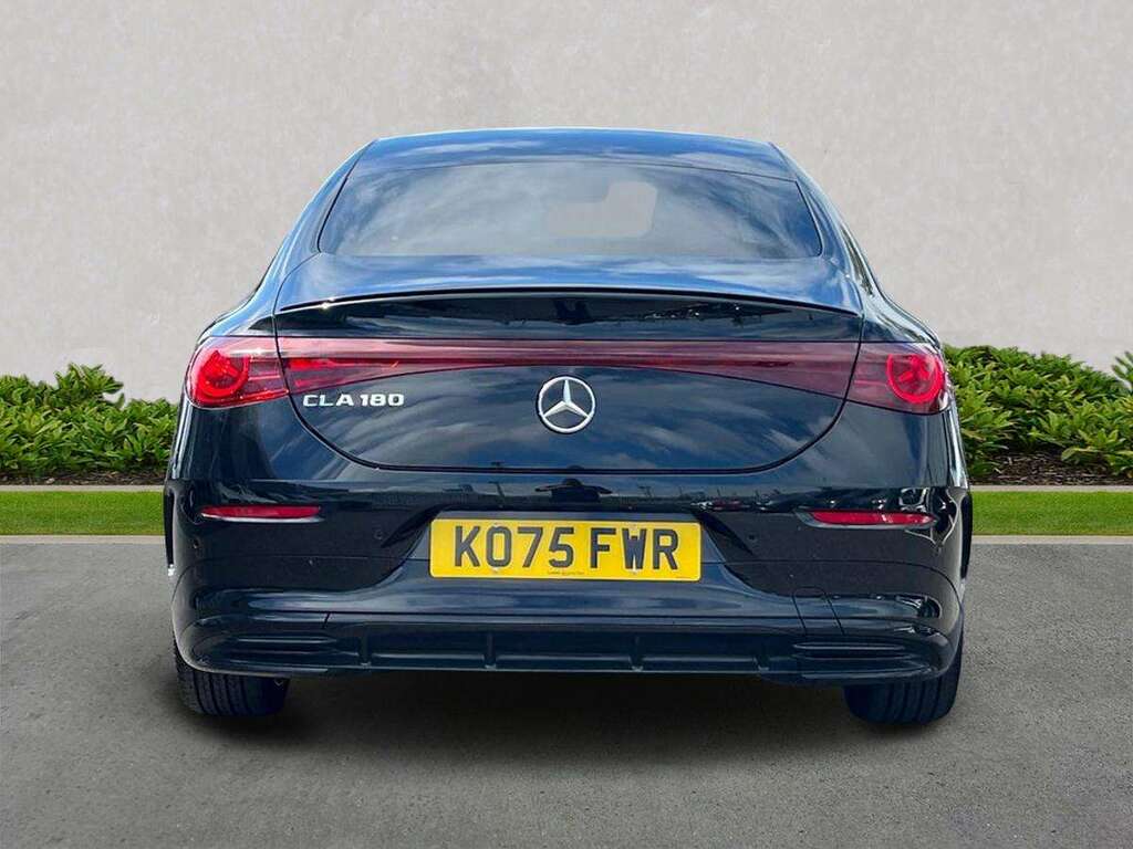 Mercedes-Benz CLA Class Cla 180 Amg Line Premium Plus Black #4