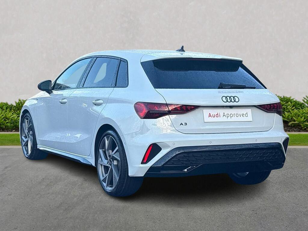 Audi A3 2.0 Tdi 150 Black Edition S Tronic SA75XVO White #2