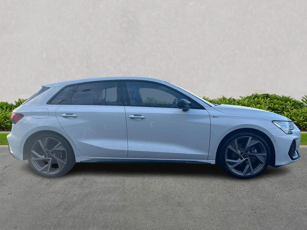 Audi A3 2.0 Tdi 150 Black Edition S Tronic SA75XVO White #3