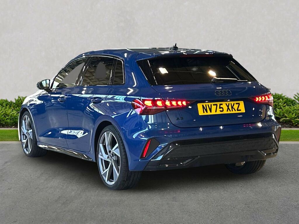 Audi A3 2.0 Tdi 35 Black Edition Sportback S Tr Blue #2