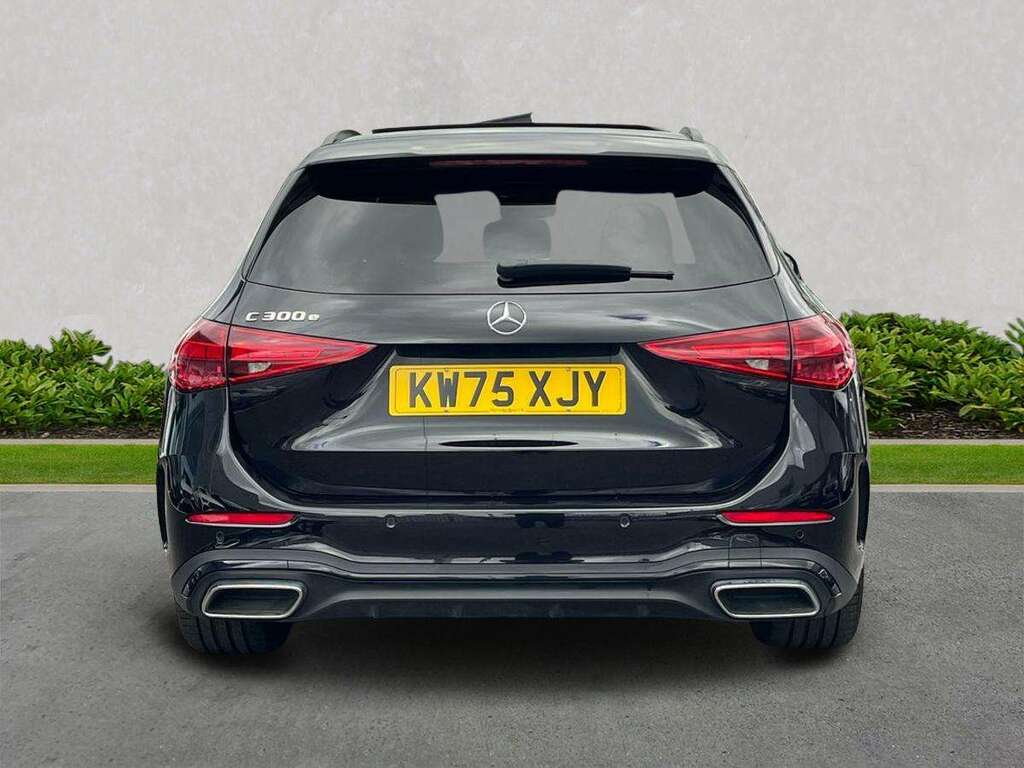 Mercedes-Benz C Class C300e Urban Edition 9G-tronic Black #4