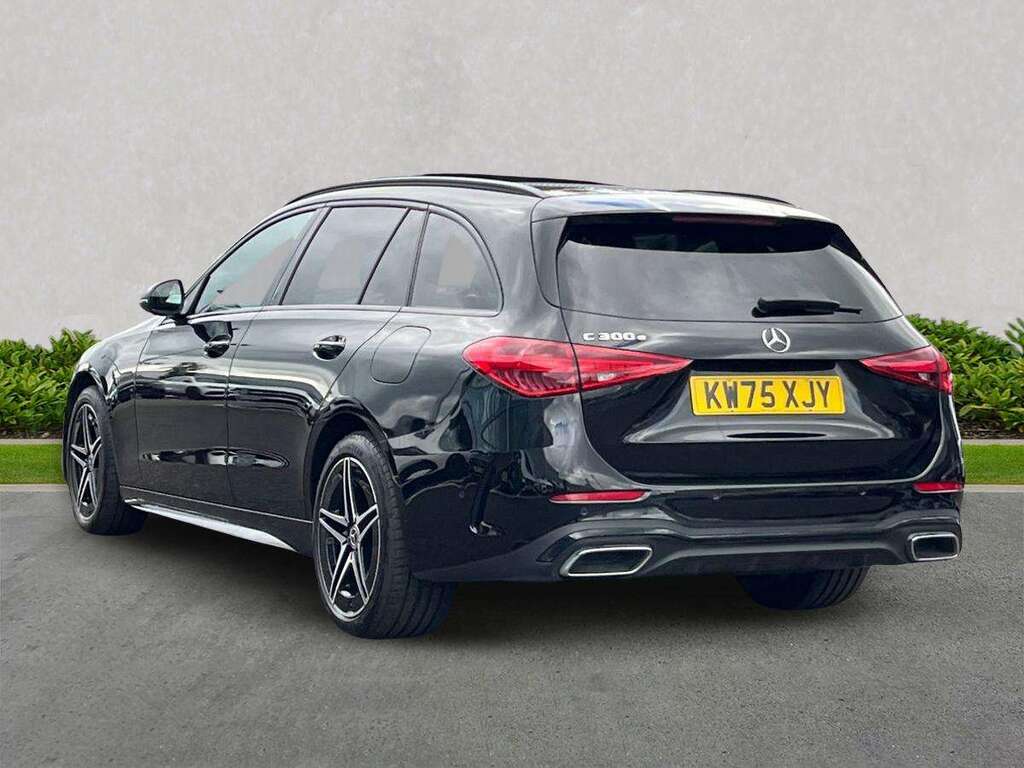 Mercedes-Benz C Class C300e Urban Edition 9G-tronic Black #2