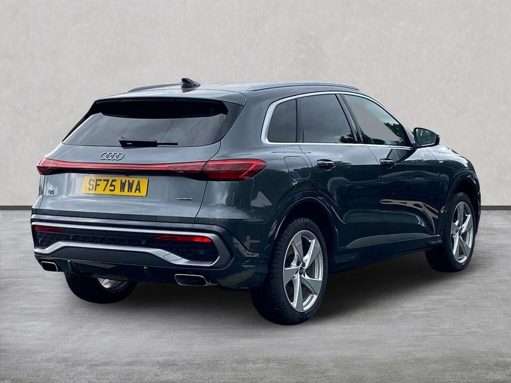 Audi Q5 S Line Black #18
