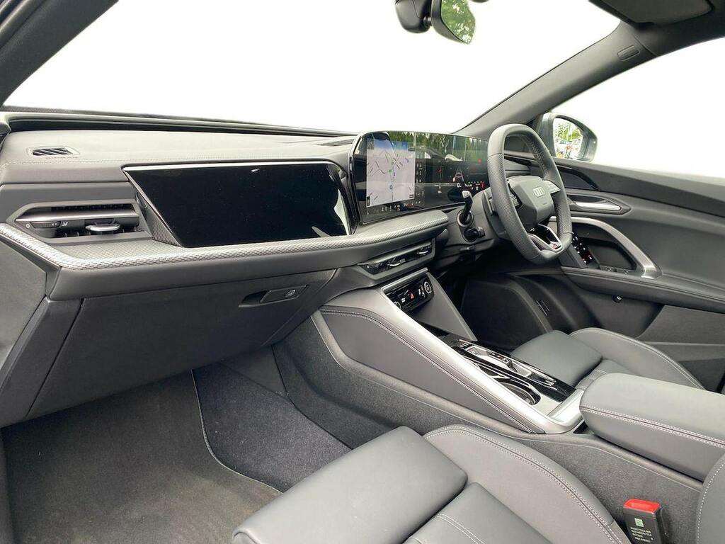 Audi Q5 S Line Black #7