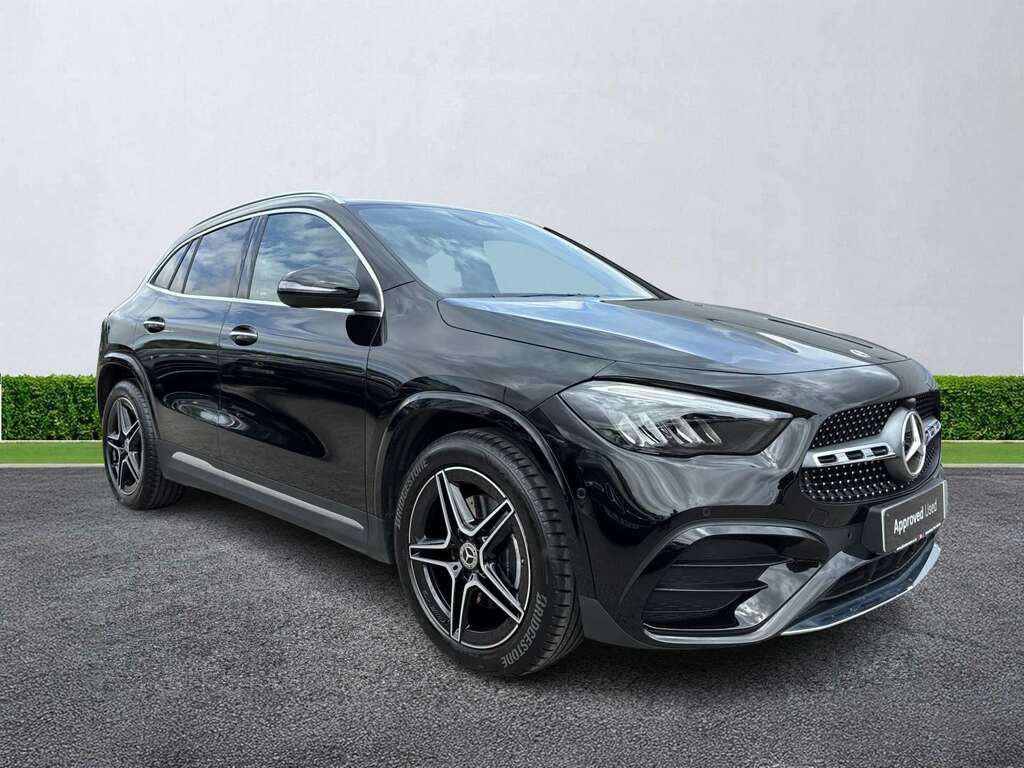 Mercedes-Benz GLA Class Gla 200 Amg Line Executive Black