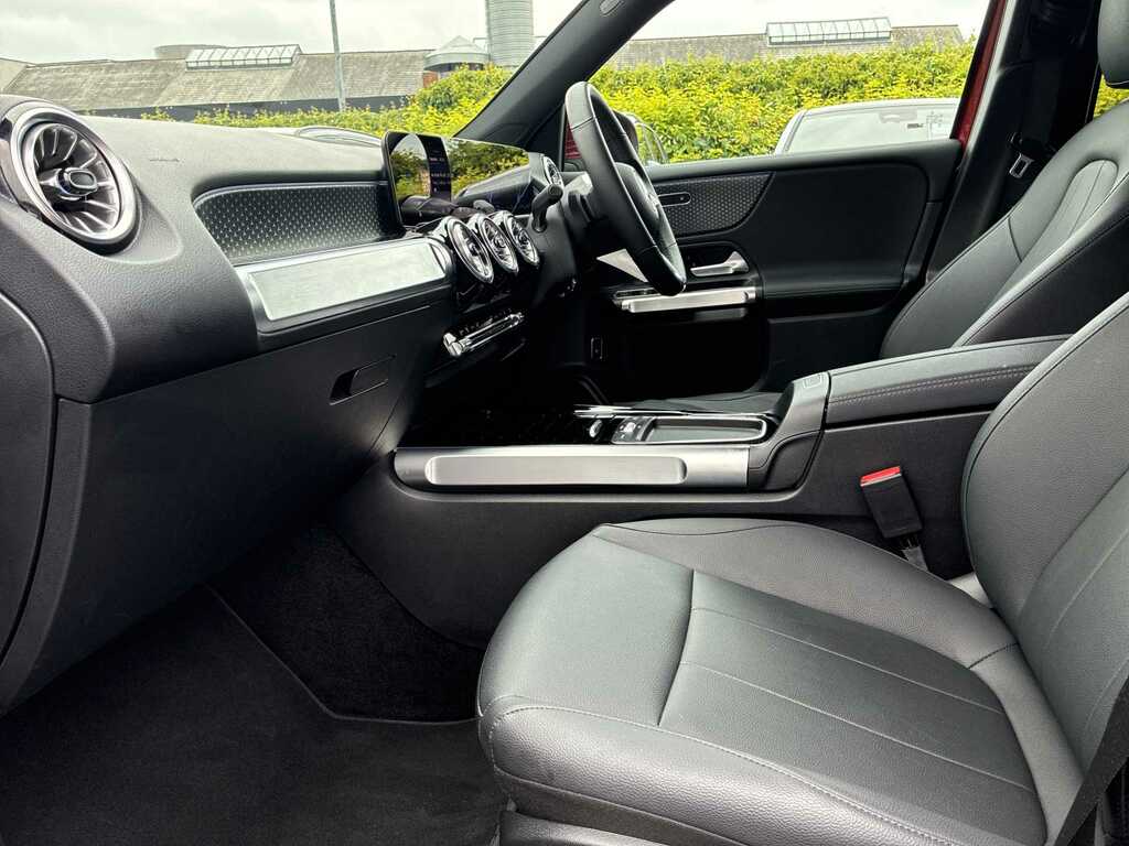 Mercedes-Benz EQB Eqb 250 140Kw Sport Executive 70.5Kwh Red #6
