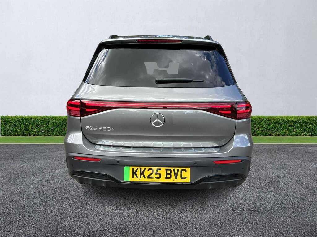Mercedes-Benz EQB Eqb 250 140Kw Amg Line Prem Plus 70.5Kwh Grey #4