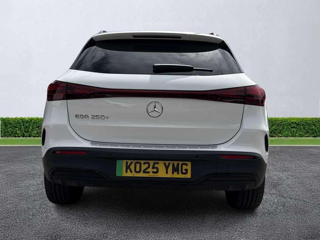 Mercedes-Benz EQA Eqa 250 140Kw Urban Edition 70.5Kwh White #4