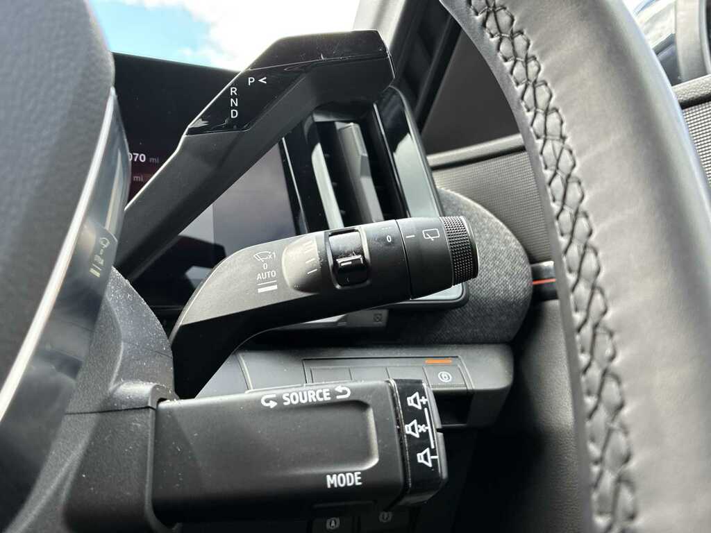 Renault Megane E-Tech Techno Black #25
