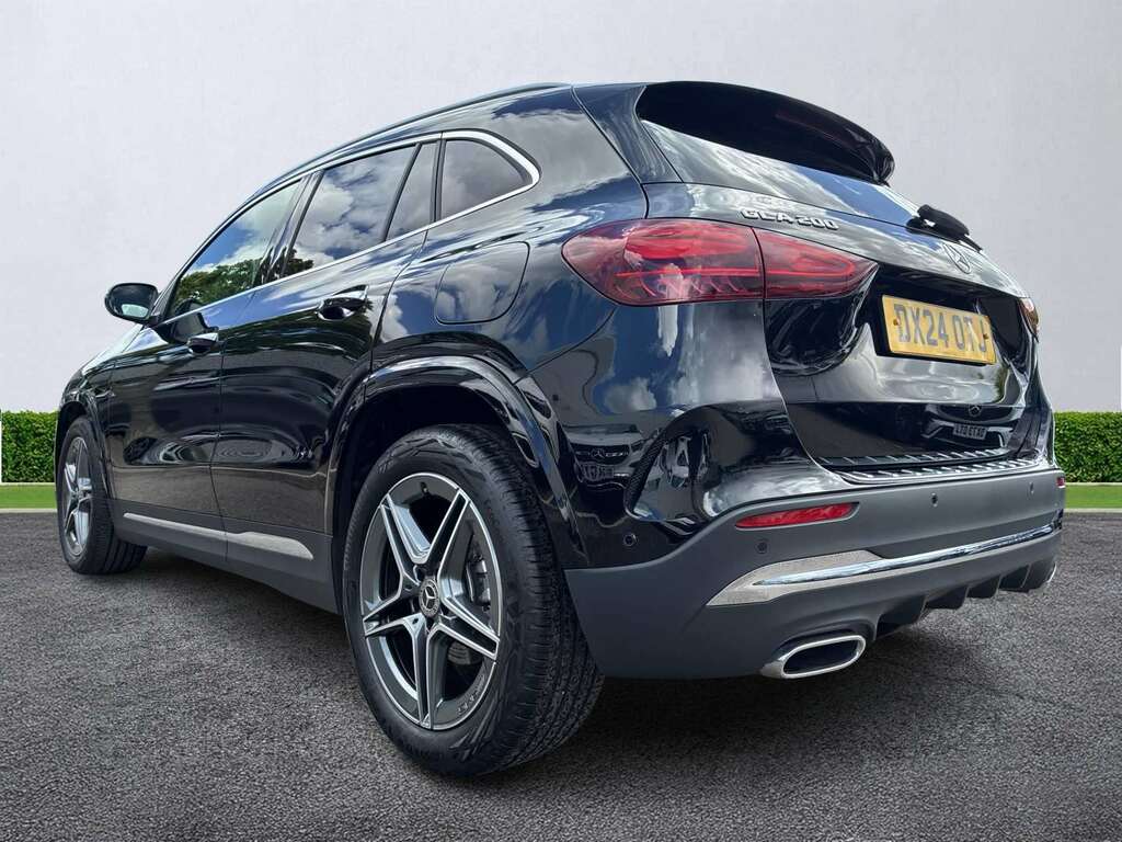 Mercedes-Benz GLA Class Gla 200 Amg Line Executive Black #2