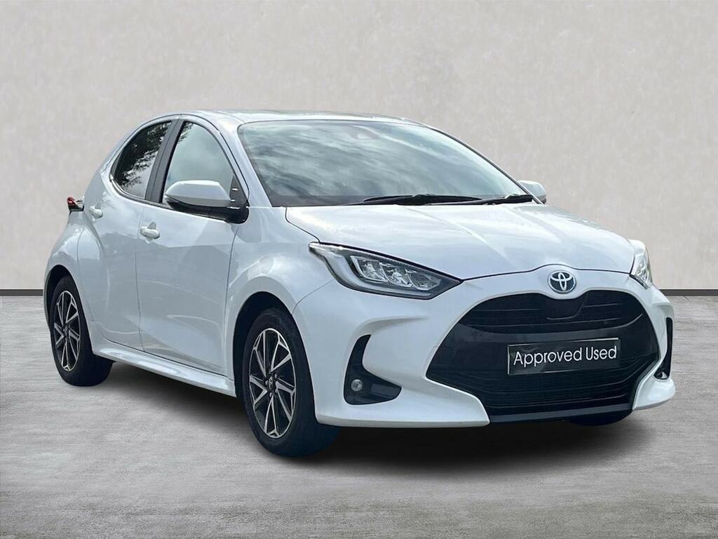 Toyota Yaris 1.5 Vvt-h Design Hatchback Hybrid E-cvt White