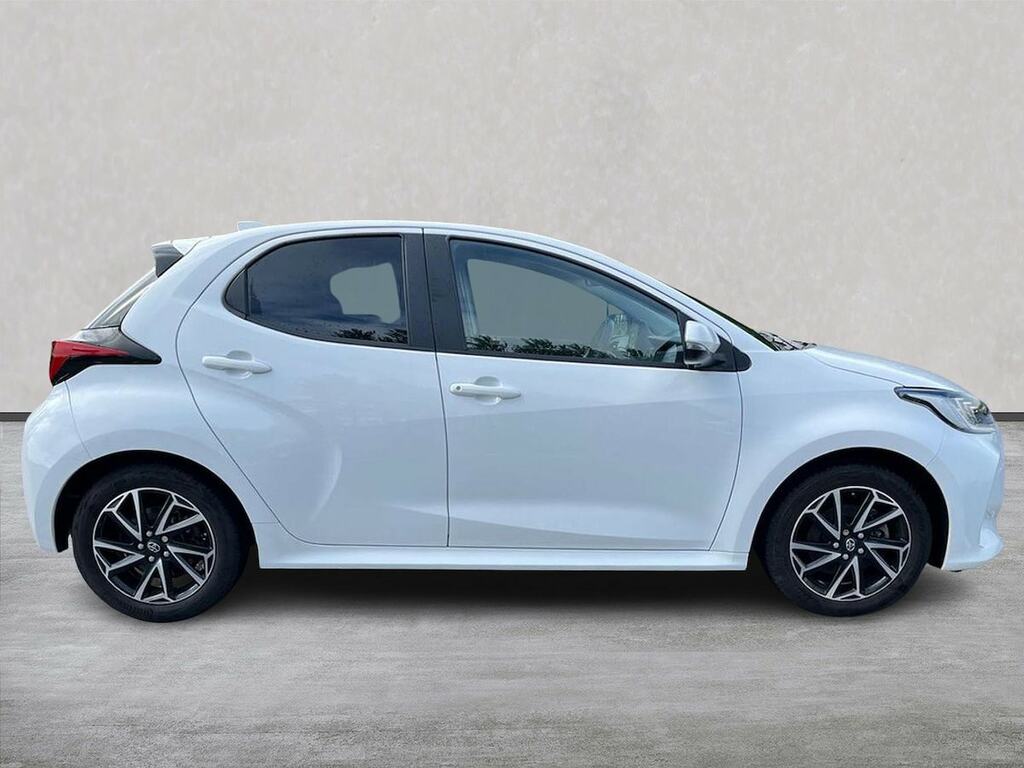 Toyota Yaris 1.5 Vvt-h Design Hatchback Hybrid E-cvt VRZ3203 White #3