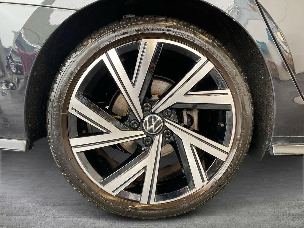 Volkswagen Golf 1.5 Etsi Mhev R-line Estate Hybrid Dsg Black #6