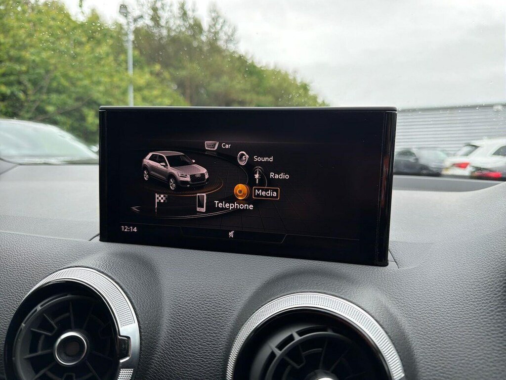 Audi Q2 Tfsi Cod Black Edition Black #11