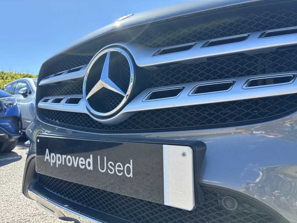 Mercedes-Benz GLA Class Amg Line Grey #32