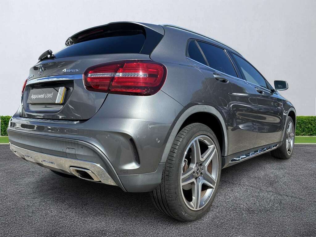 Mercedes-Benz GLA Class Amg Line Grey #18