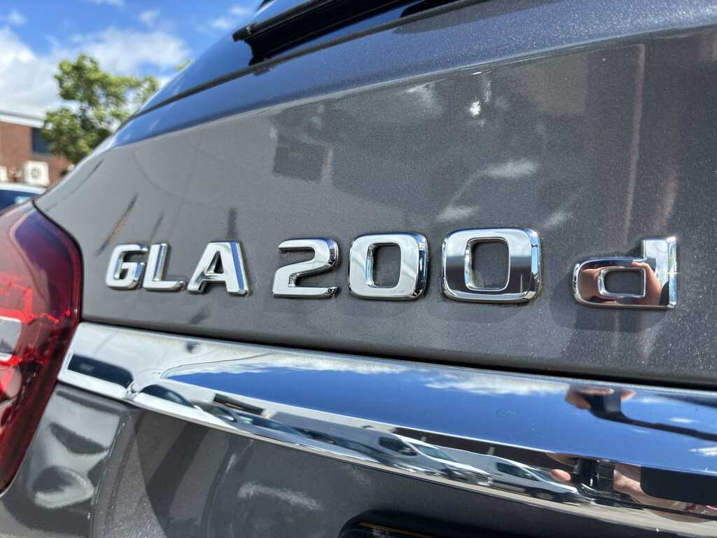 Mercedes-Benz GLA Class Amg Line Grey #34