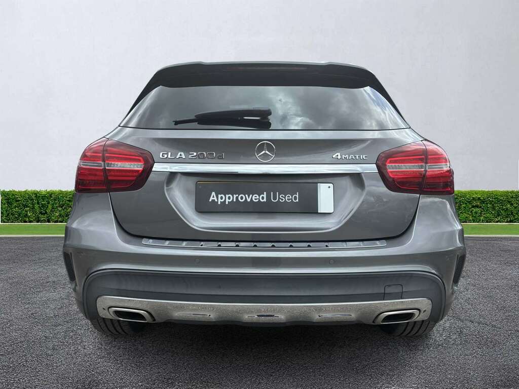 Mercedes-Benz GLA Class Gla 200D 4Matic Amg Line Premium Grey #4