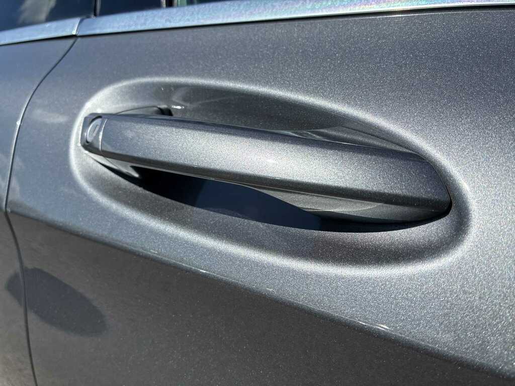 Mercedes-Benz GLA Class Amg Line Grey #37