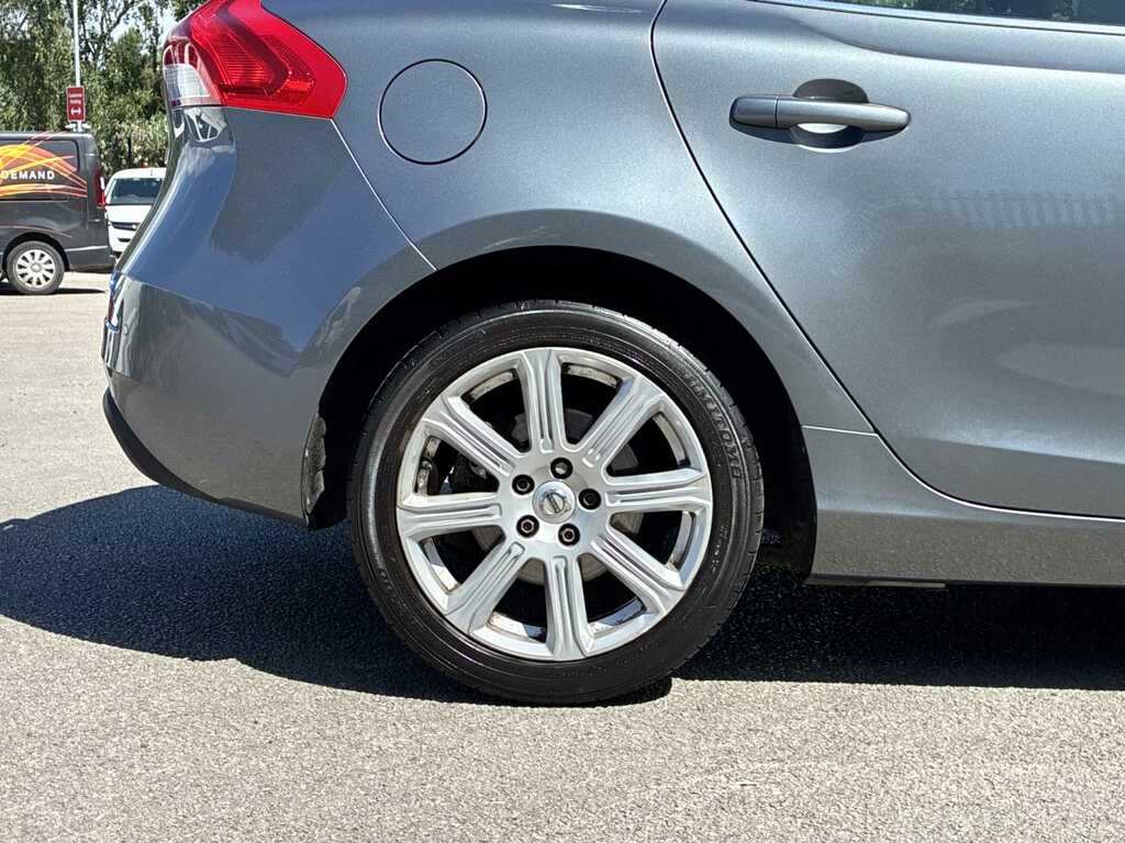 Volvo V40 T2 122 Inscription Grey #6