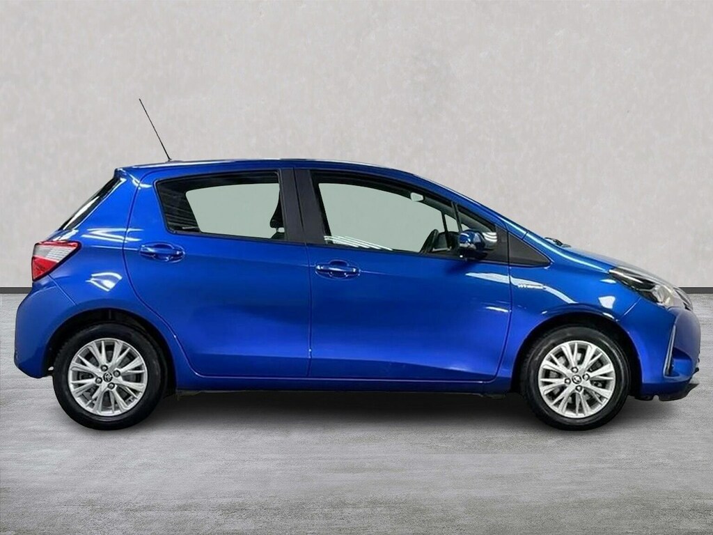 Toyota Yaris 1.5 Vvt-h Icon Tech Hatchback Hybrid E- Blue #3