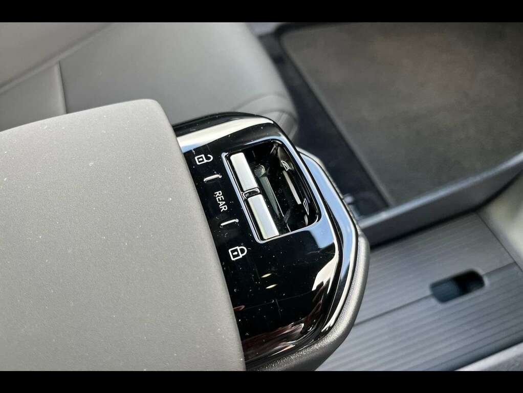 Volvo EX30 Single Motor Extended Range 69Kwh Ultra #21