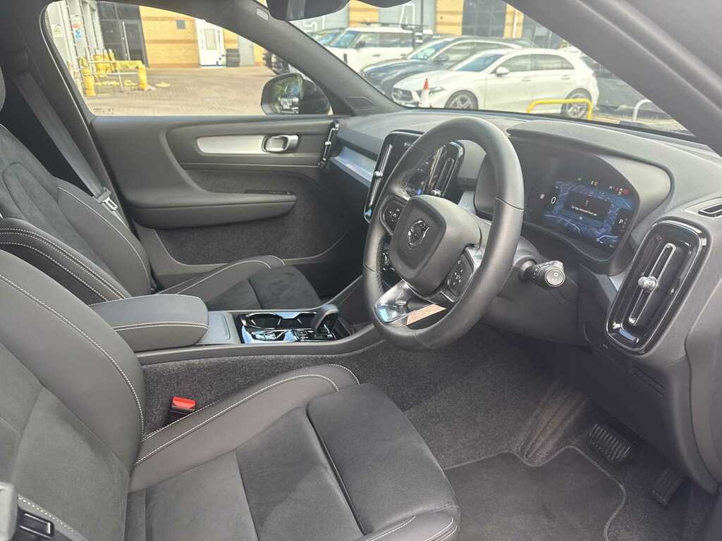 Volvo XC40 2.0 B4p Plus Dark Grey #19